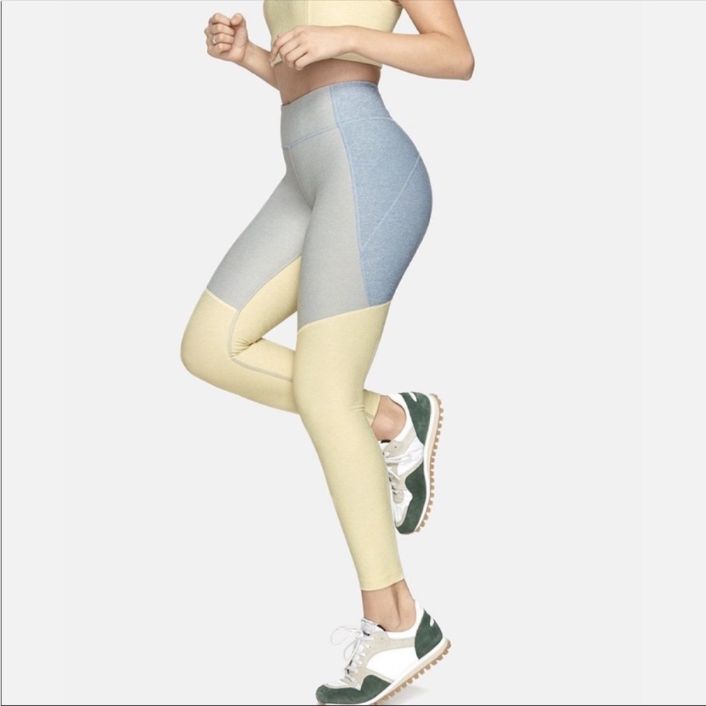 Outdoor Voices 7/8 Tri Tone Warmup Leggings Small Gray Yellow